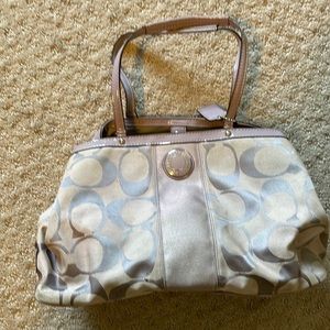 Light purple coach purse